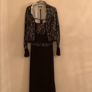 Sleeveless dress with matching jacket